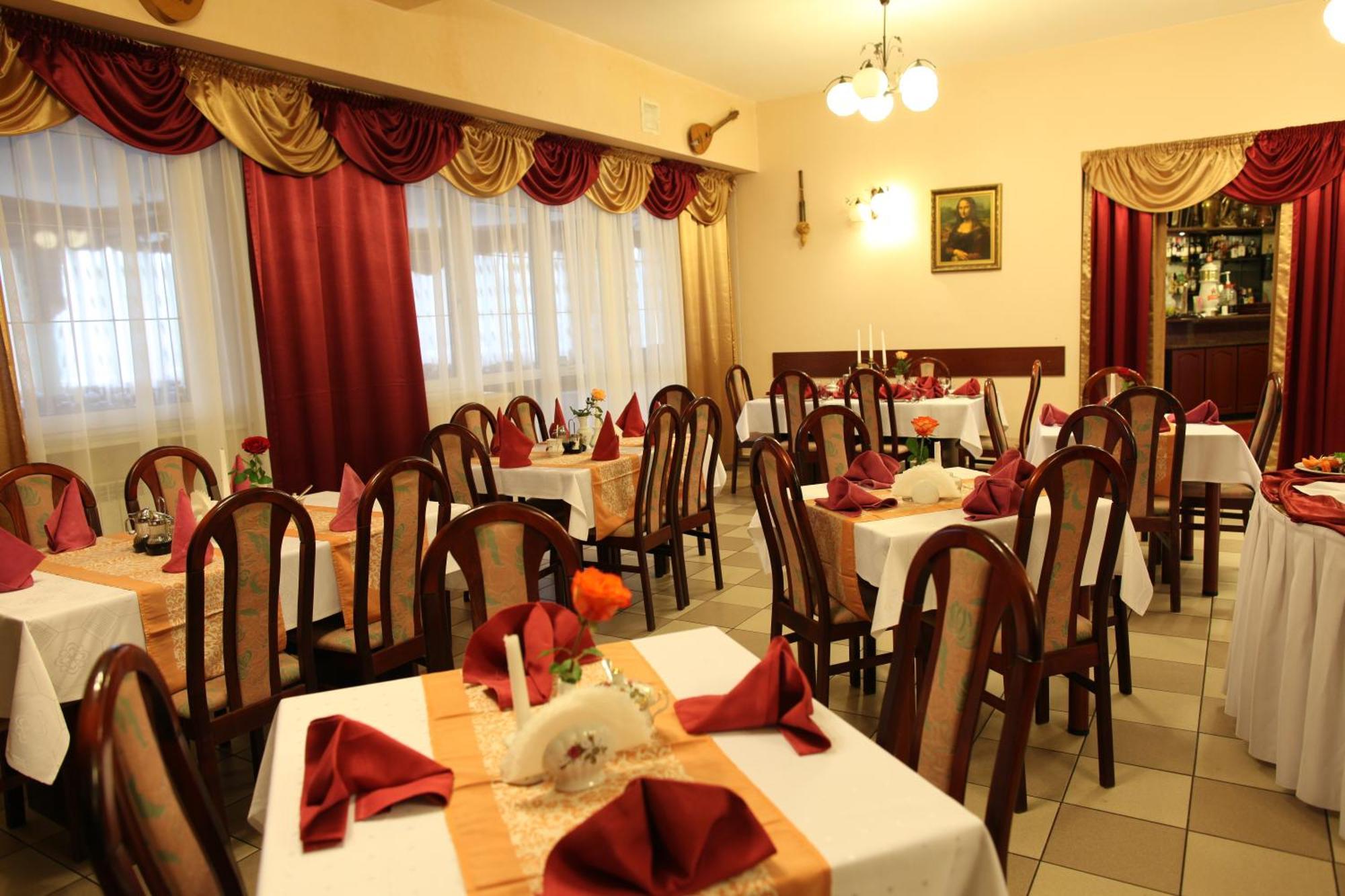 Hotel Relaks Wola Ducka Ngoại thất bức ảnh