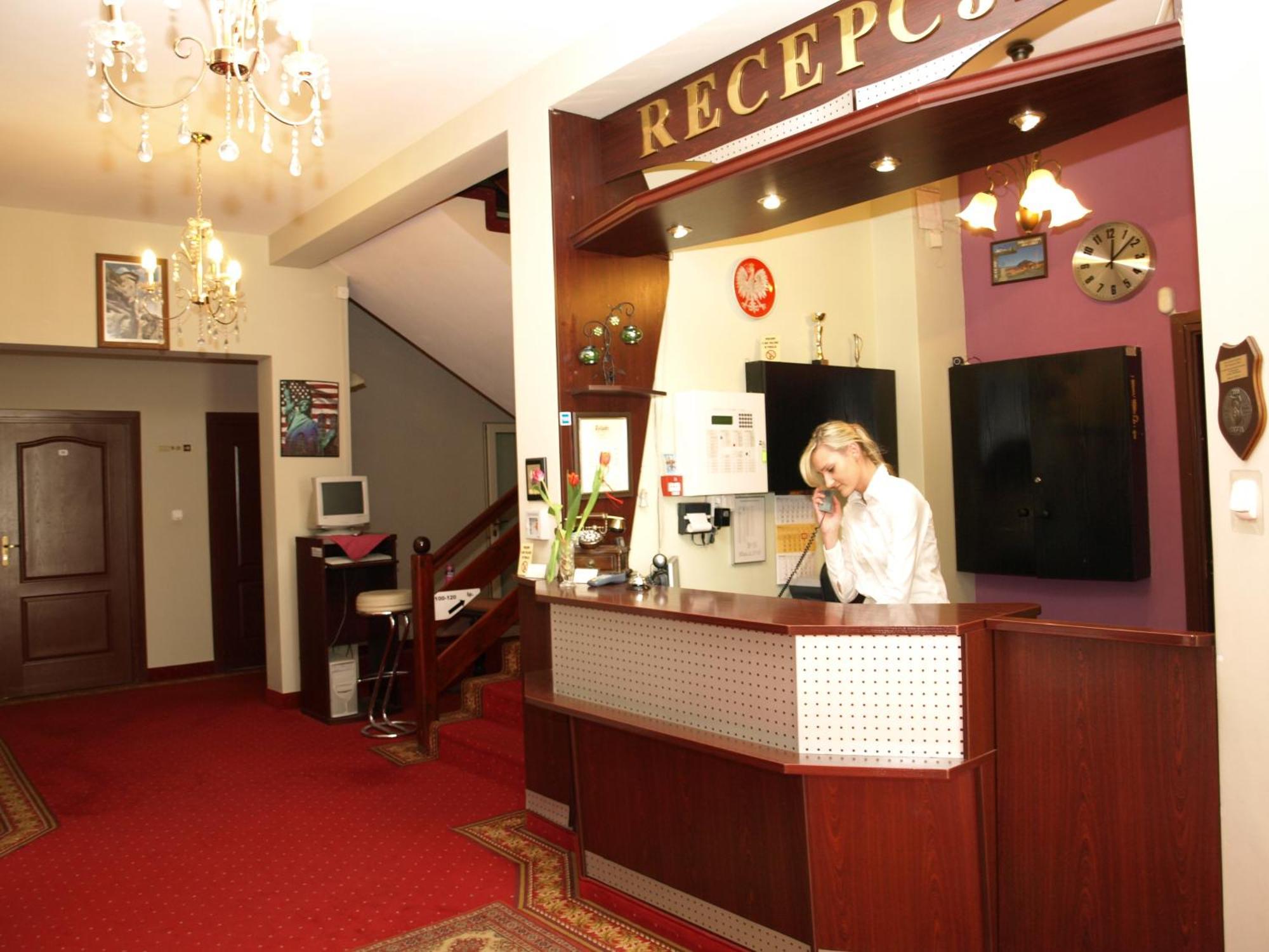 Hotel Relaks Wola Ducka Ngoại thất bức ảnh