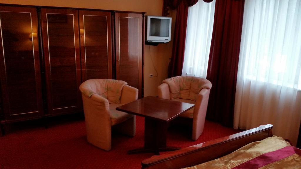 Hotel Relaks Wola Ducka Phòng bức ảnh