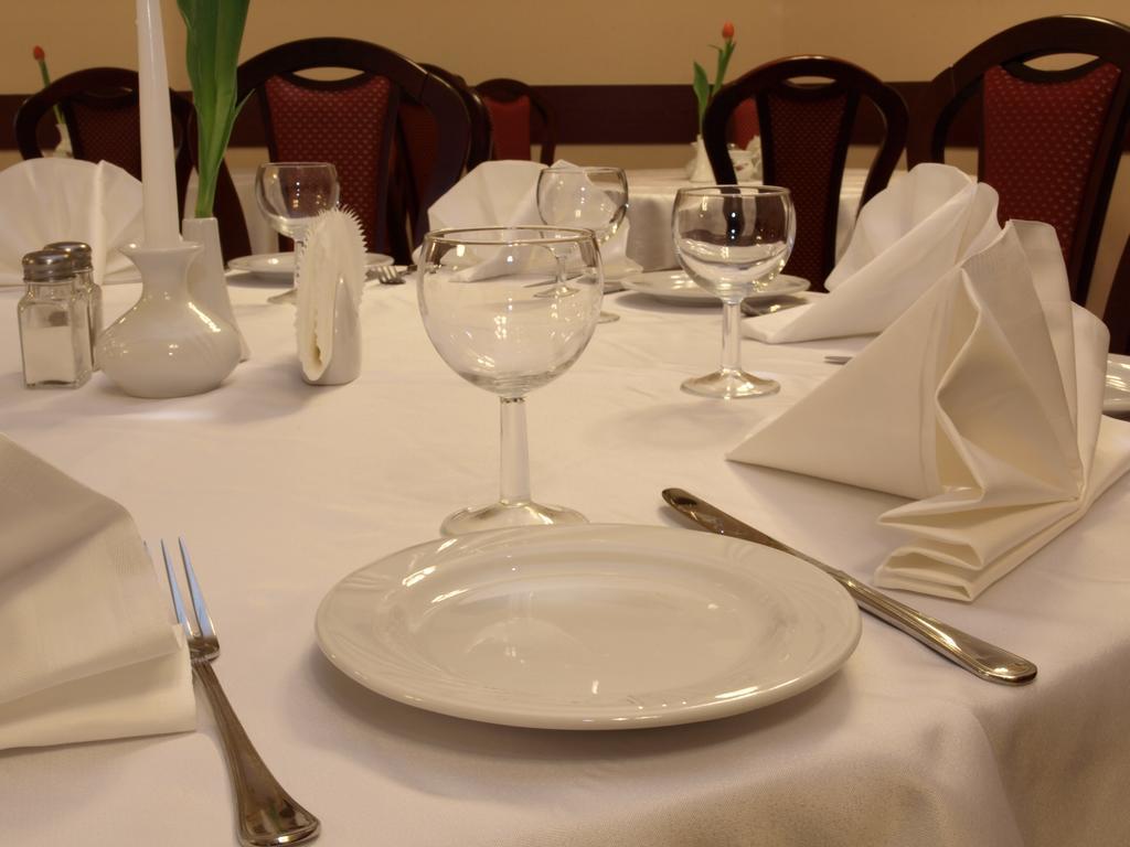 Hotel Relaks Wola Ducka Ngoại thất bức ảnh
