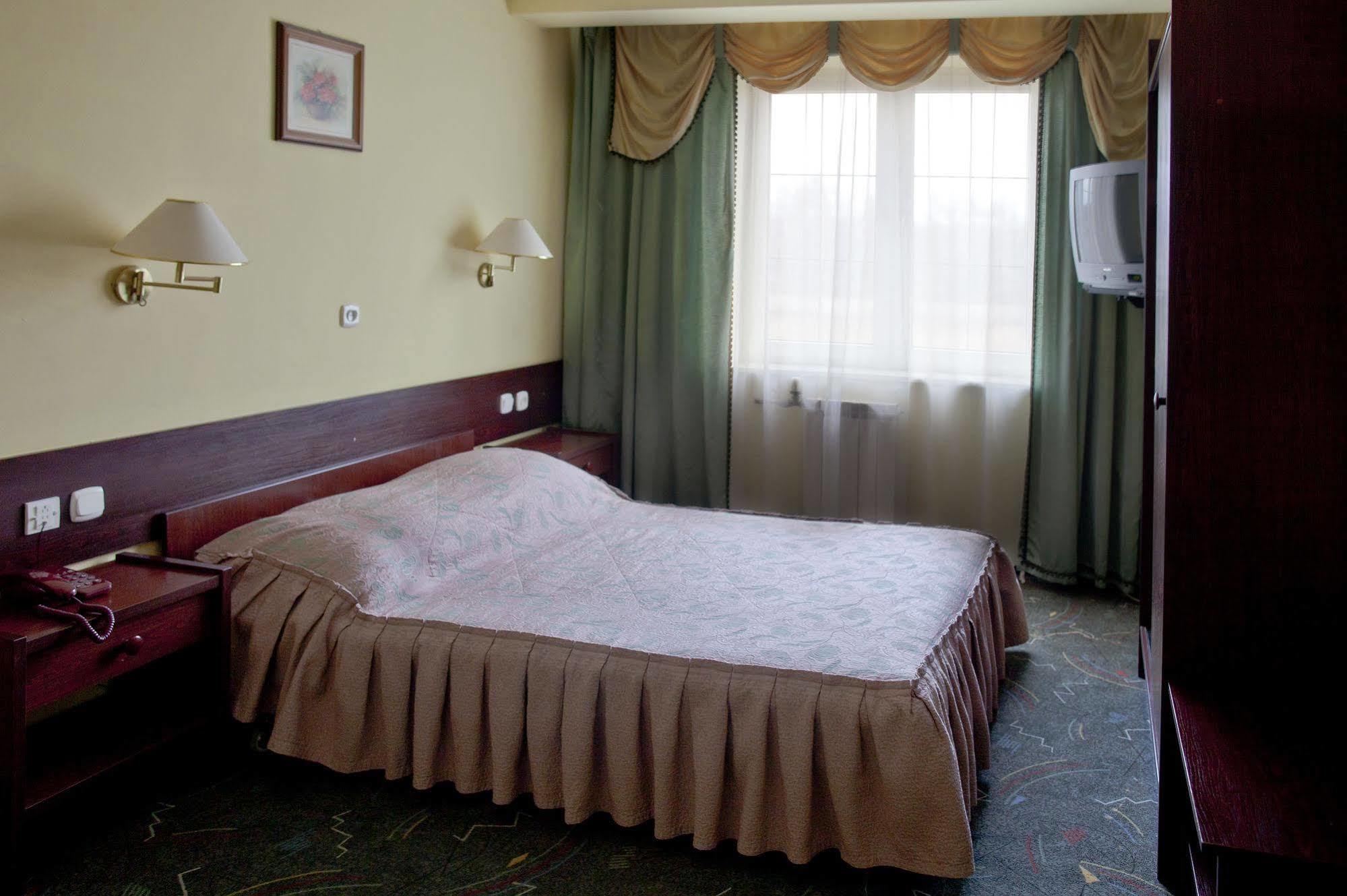 Hotel Relaks Wola Ducka Ngoại thất bức ảnh
