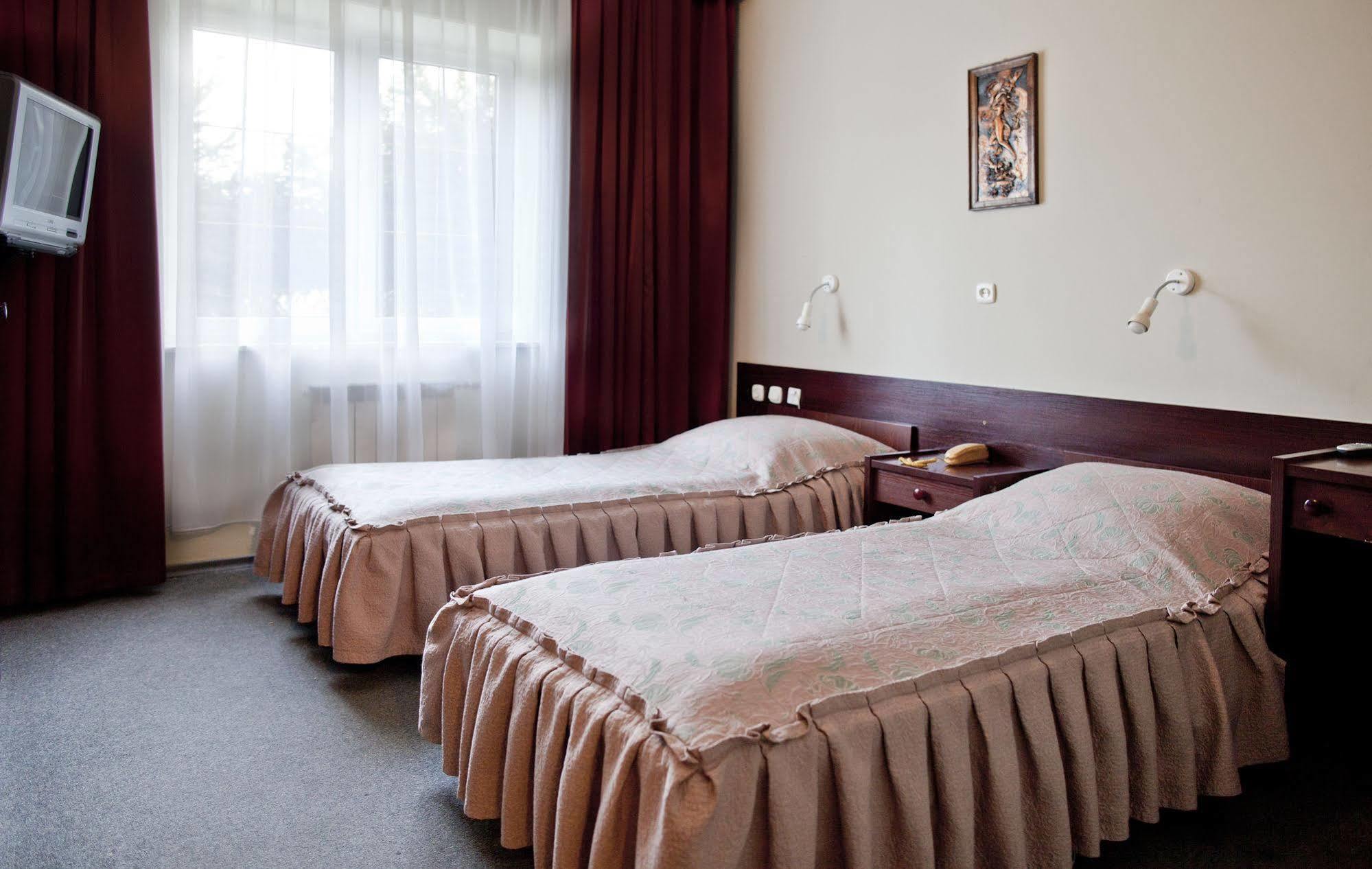 Hotel Relaks Wola Ducka Ngoại thất bức ảnh